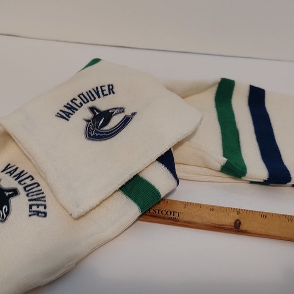 Vancouver Canucks Soccer Style Scarf Hockey NHL Clean NEW Never Used - Picture 5 of 5